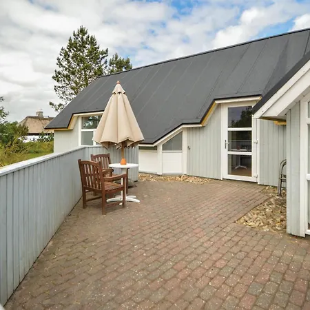 Beach Front Home In Blavand With Sauna Nyaraló *
