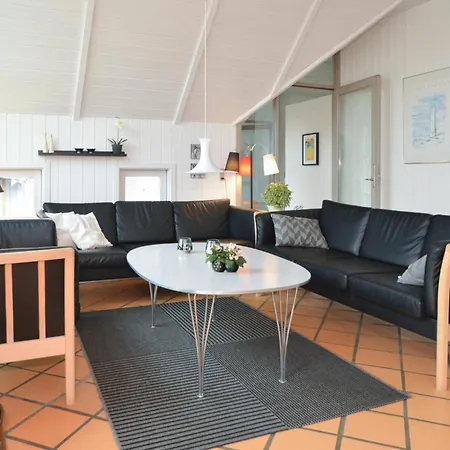 Beach Front Home In Blavand With Sauna Nyaraló Blåvand